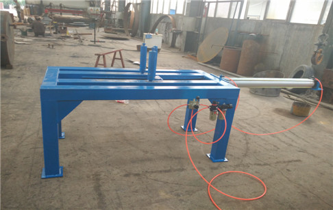 Tire packing machine